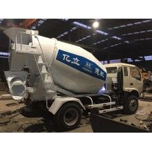 廠家大量供應(yīng)3m3混凝土罐車，攪拌罐車，量大從優(yōu)